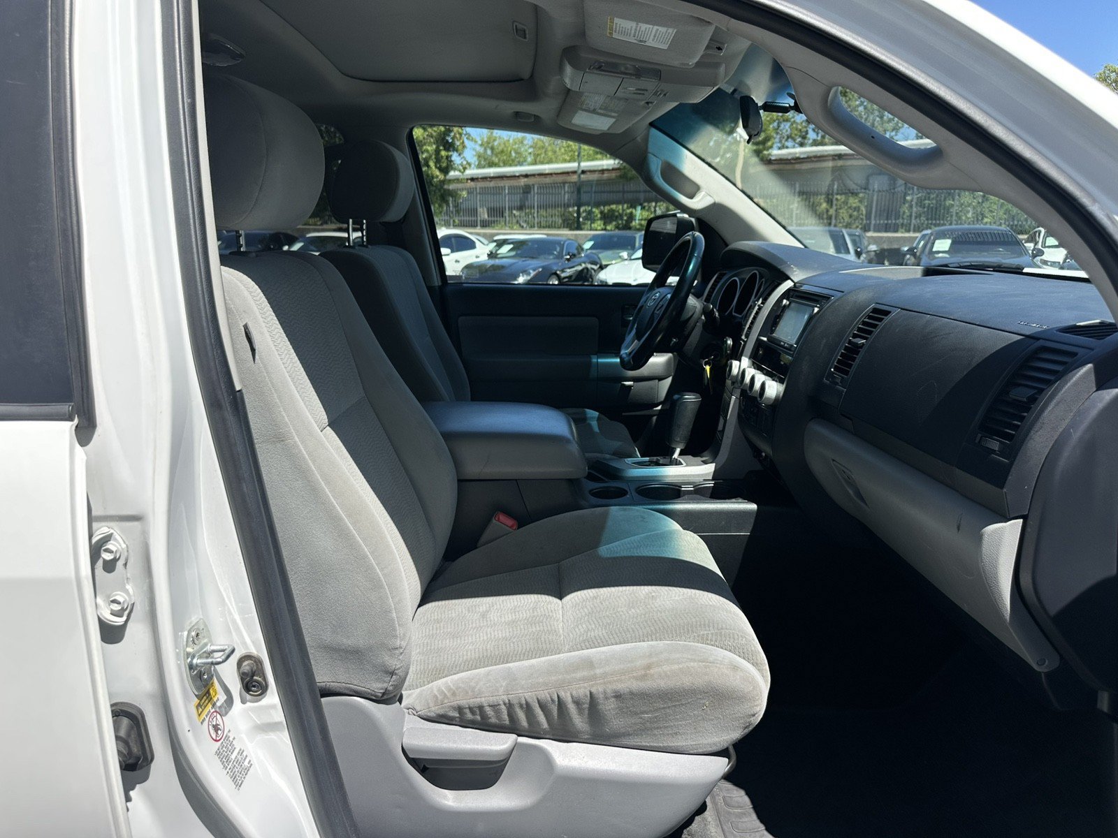 Used 2015 Toyota Sequoia SR5 AWD/4WD image 20