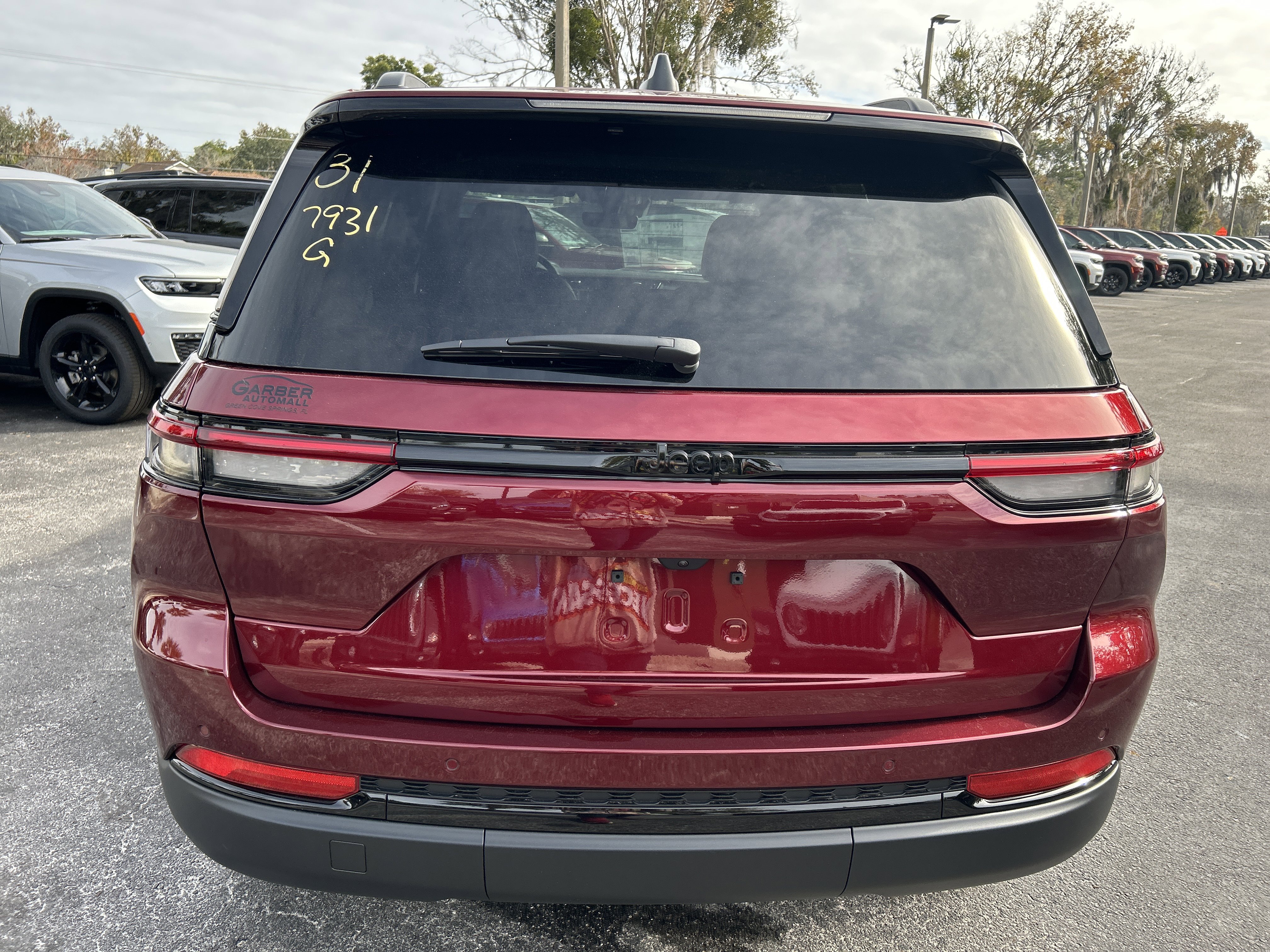 New 2025 Jeep Grand Cherokee Altitude image 6