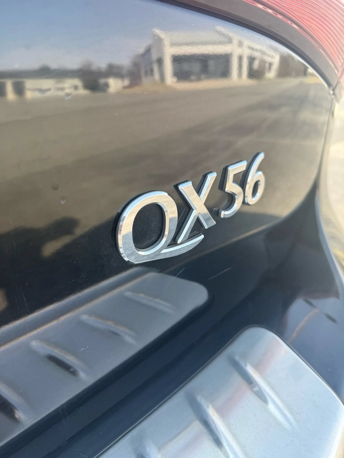 Used 2012 INFINITI QX56 4WD w/ Deluxe Touring Pkg image 12