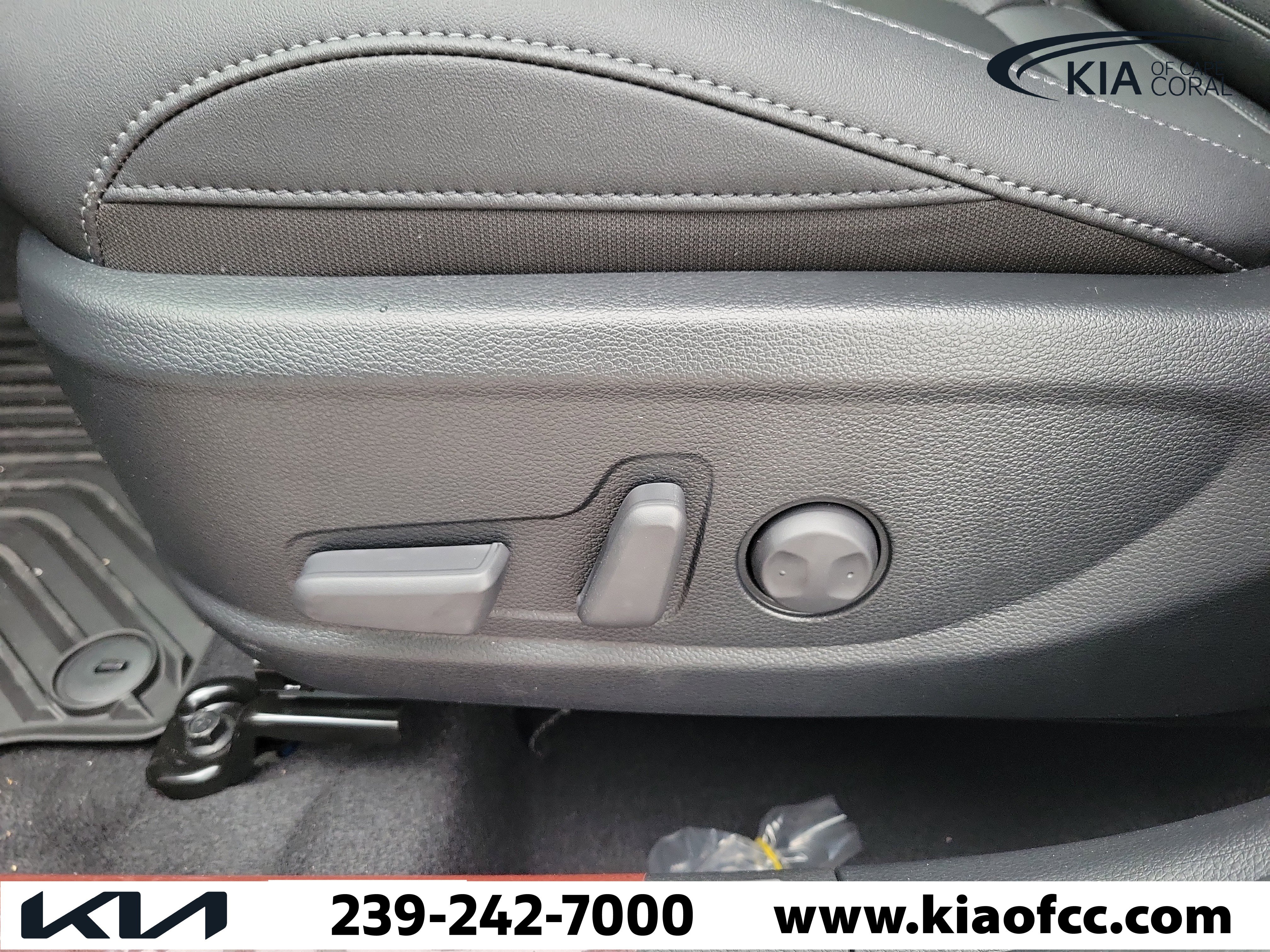 New 2026 Kia Seltos EX FWD image 21