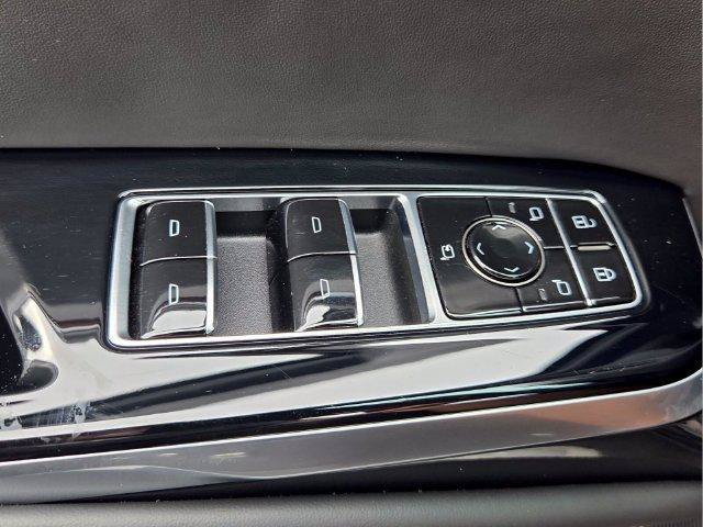 Certified 2025 Cadillac Escalade Sport Platinum w/ LPO, ONYX Package AWD/4WD image 26