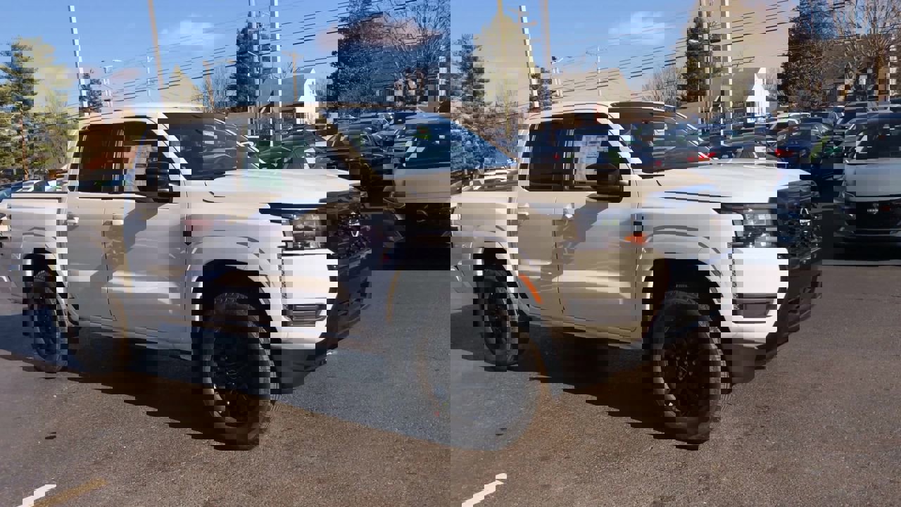 New 2026 Nissan Frontier SV w/ SV Convenience Package image 2