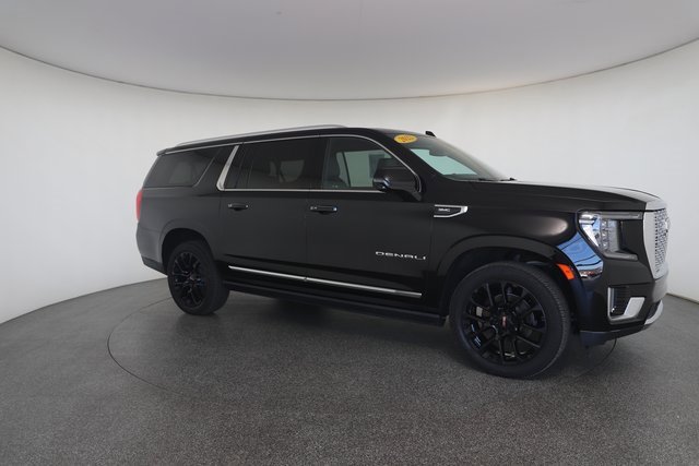 Used 2022 GMC Yukon XL Denali image 25