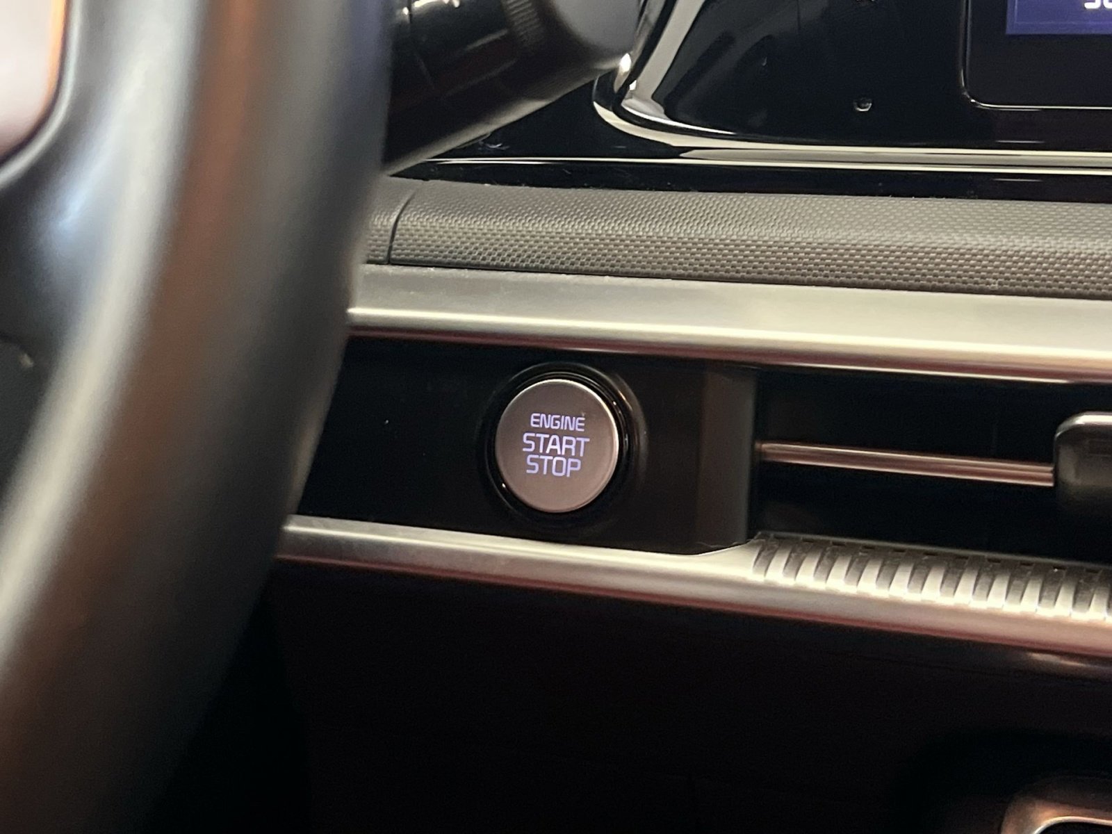 Used 2024 Kia K5 GT-Line w/ GT-Line Premium Package FWD image 32