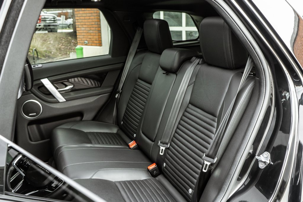 Used 2023 Land Rover Discovery Sport SE image 25