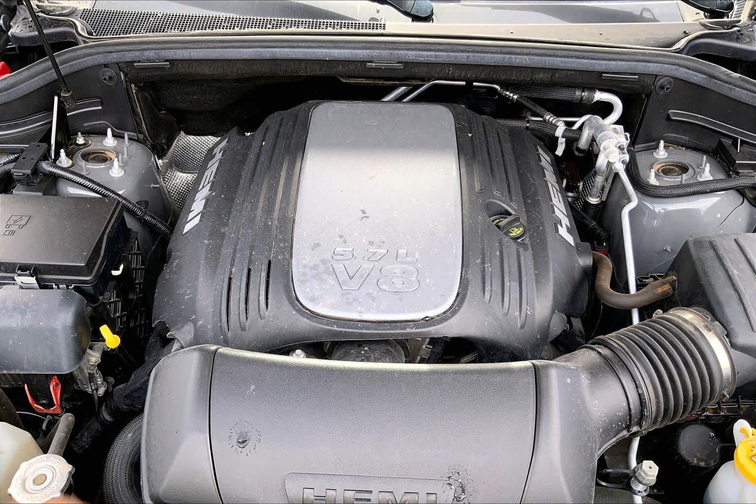 Used 2022 Dodge Durango R/T w/ Blacktop Package AWD/4WD image 32