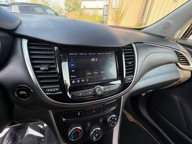 Used 2022 Chevrolet Trax LT w/ Driver Confidence Package AWD/4WD image 22
