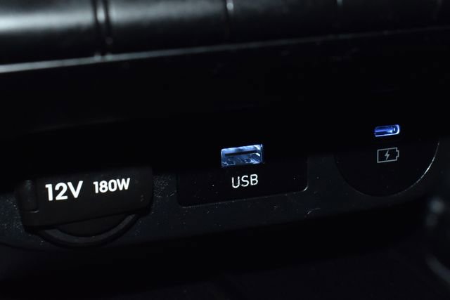 Used 2025 Hyundai Elantra Limited image 27