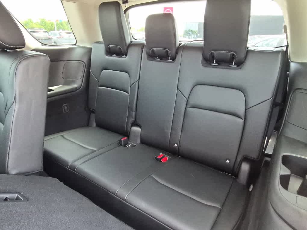 Used 2023 Nissan Pathfinder SL w/ Lighting Package (N92) AWD/4WD image 7