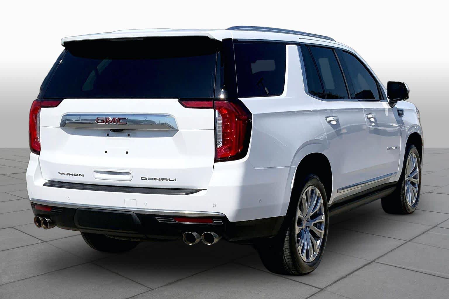 Used 2023 GMC Yukon Denali w/ Denali Reserve Package AWD/4WD image 13