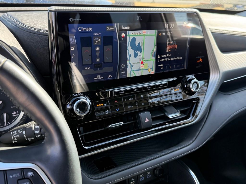 Used 2022 Toyota Highlander Platinum AWD/4WD image 22