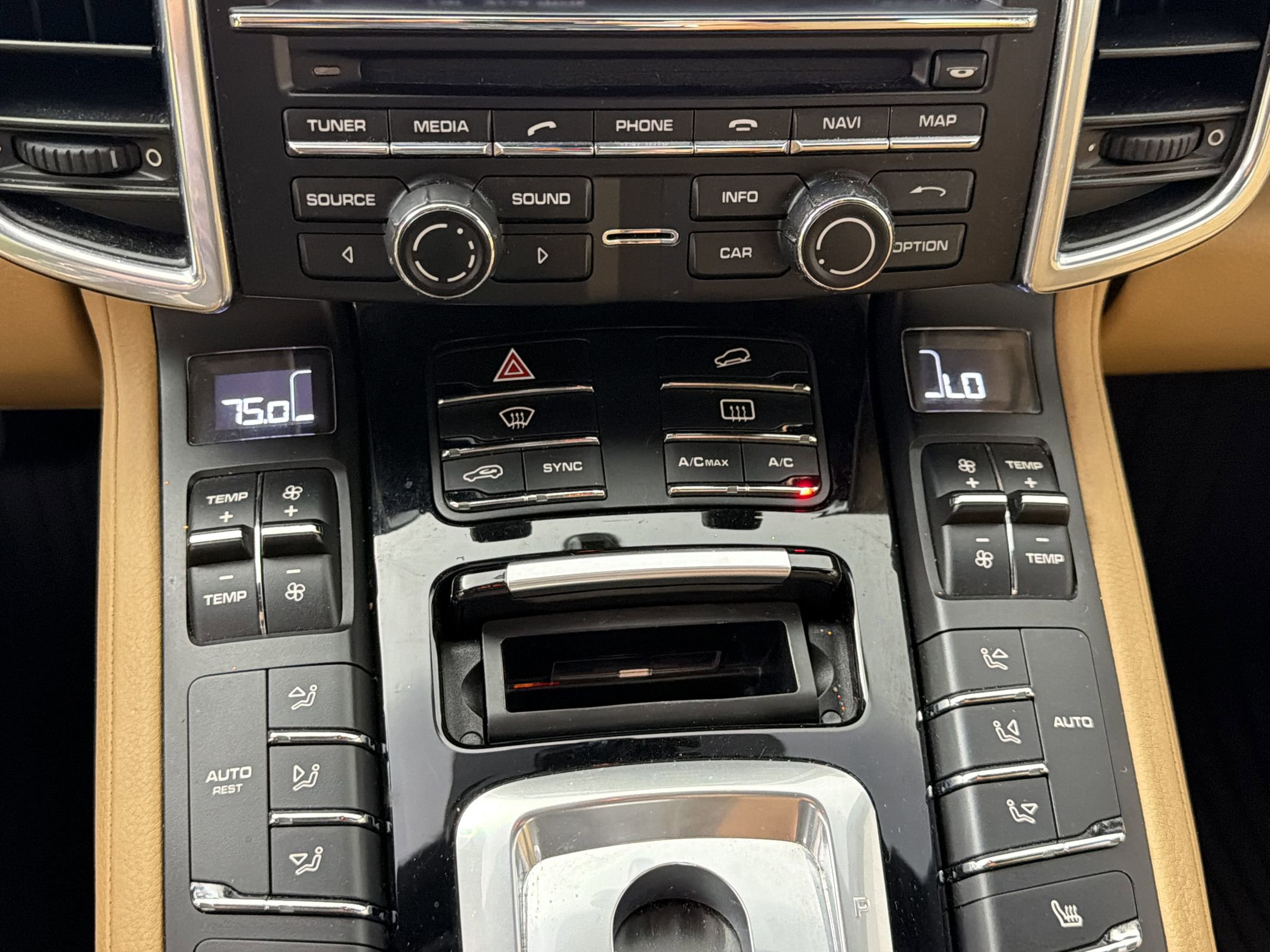 Used 2016 Porsche Cayenne AWD/4WD image 19