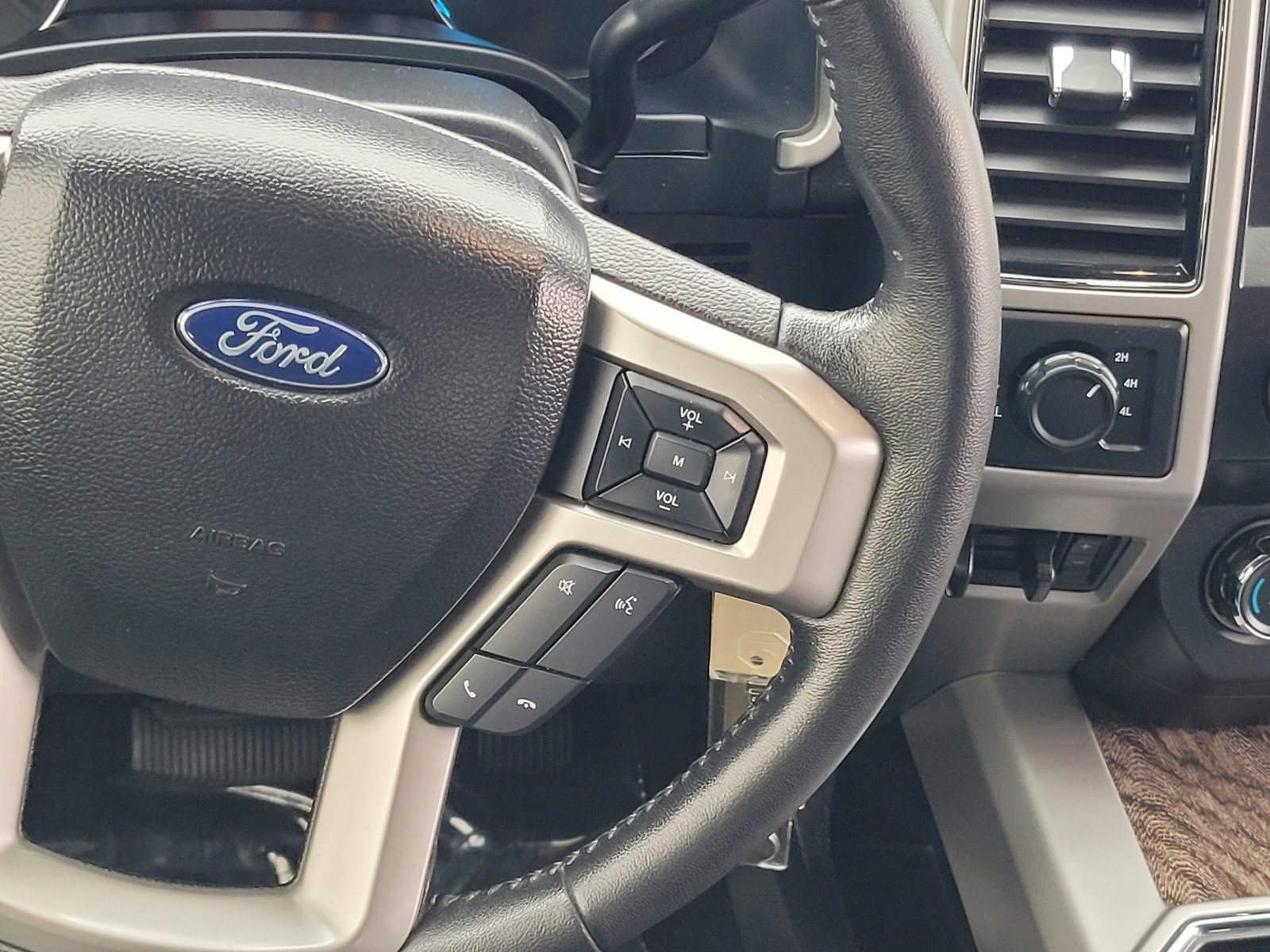 Used 2019 Ford F250 Lariat w/ Lariat Value Package image 14