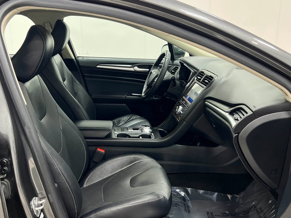 Used 2020 Ford Fusion Energi Titanium image 32