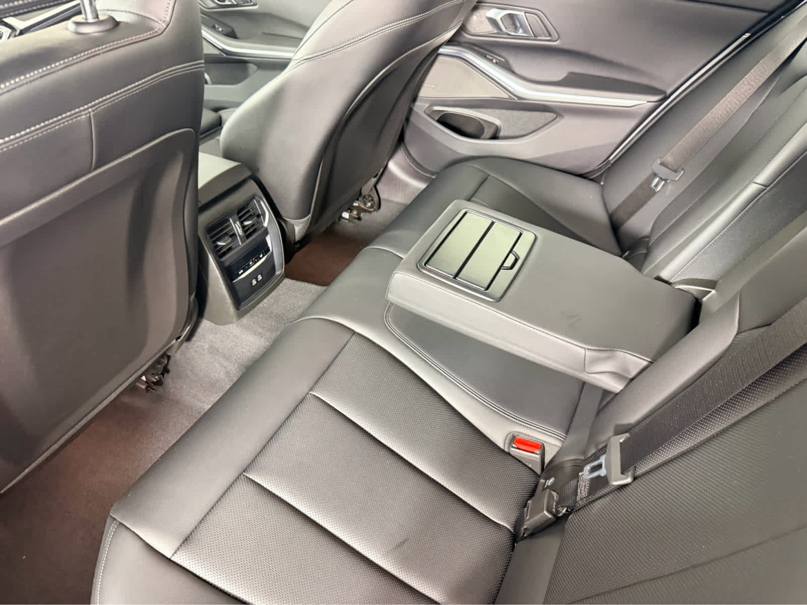 Used 2024 BMW M340i w/ Premium Package RWD image 17