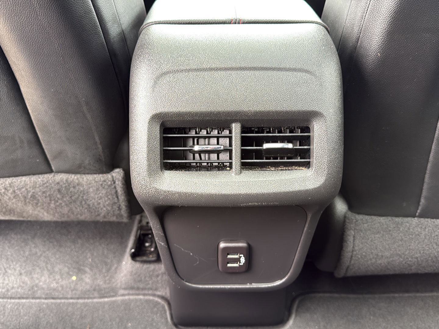 Used 2023 Chevrolet Equinox RS image 21