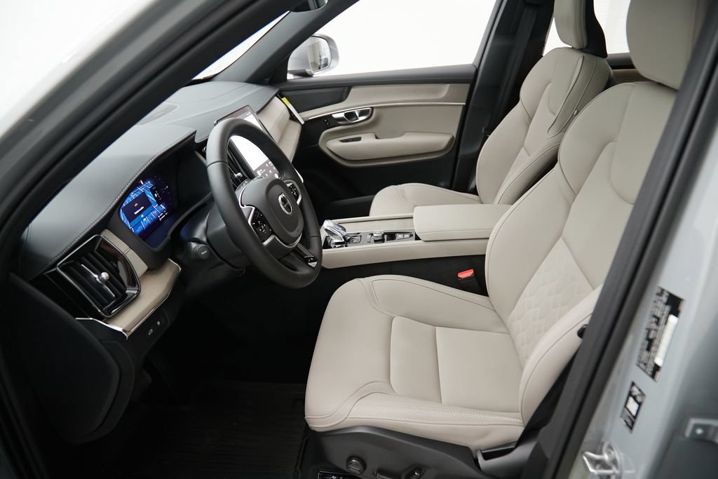 New 2026 Volvo XC90 T8 Plus w/ Protection Package Premier AWD/4WD image 15
