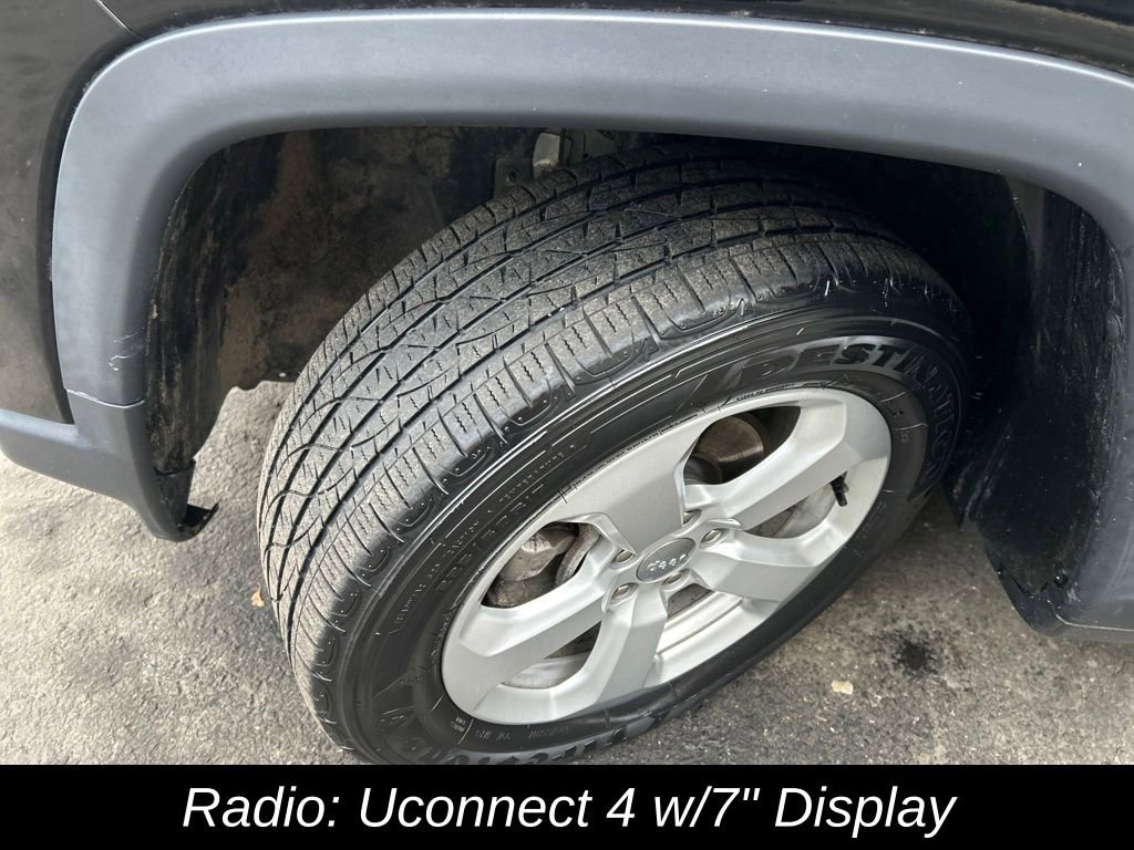 Used 2020 Jeep Compass Latitude image 11