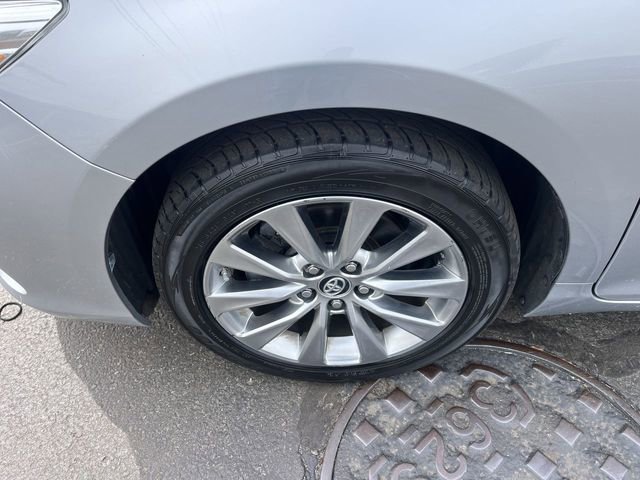 Used 2015 Toyota Camry XLE image 10