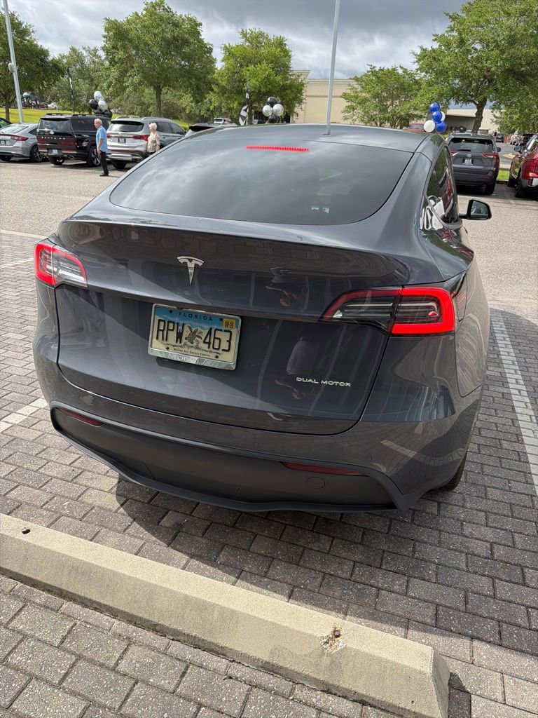 Used 2021 Tesla Model Y Long Range AWD/4WD image 8