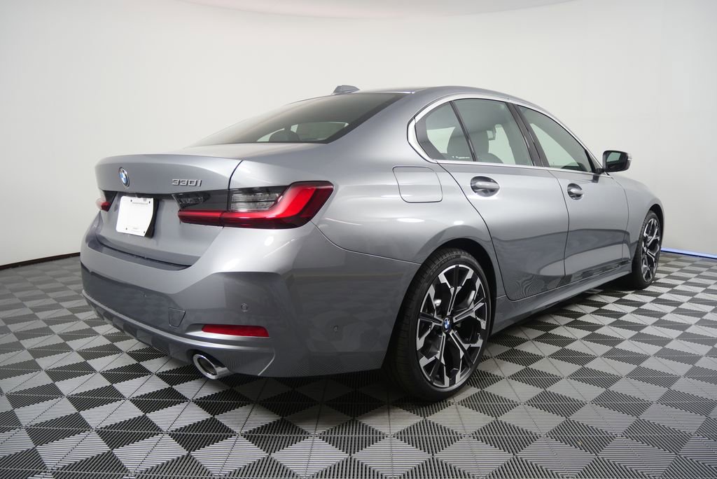 Used 2026 BMW 330i Sedan w/ Premium Package image 3