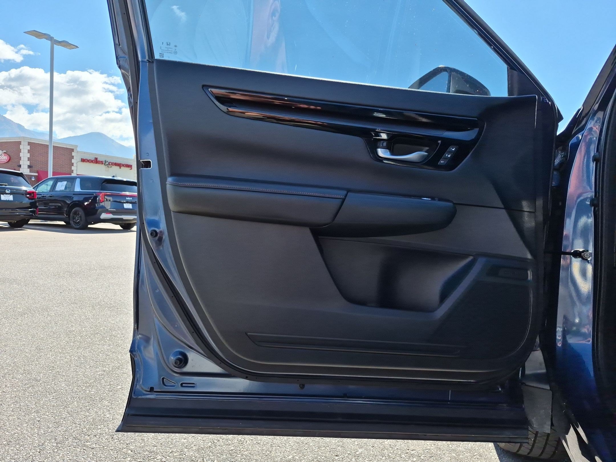 Used 2025 Honda CR-V Sport Touring image 14