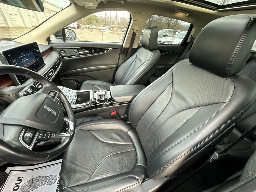 Used 2023 Lincoln Nautilus Reserve w/ Equipment Group 201A image 11