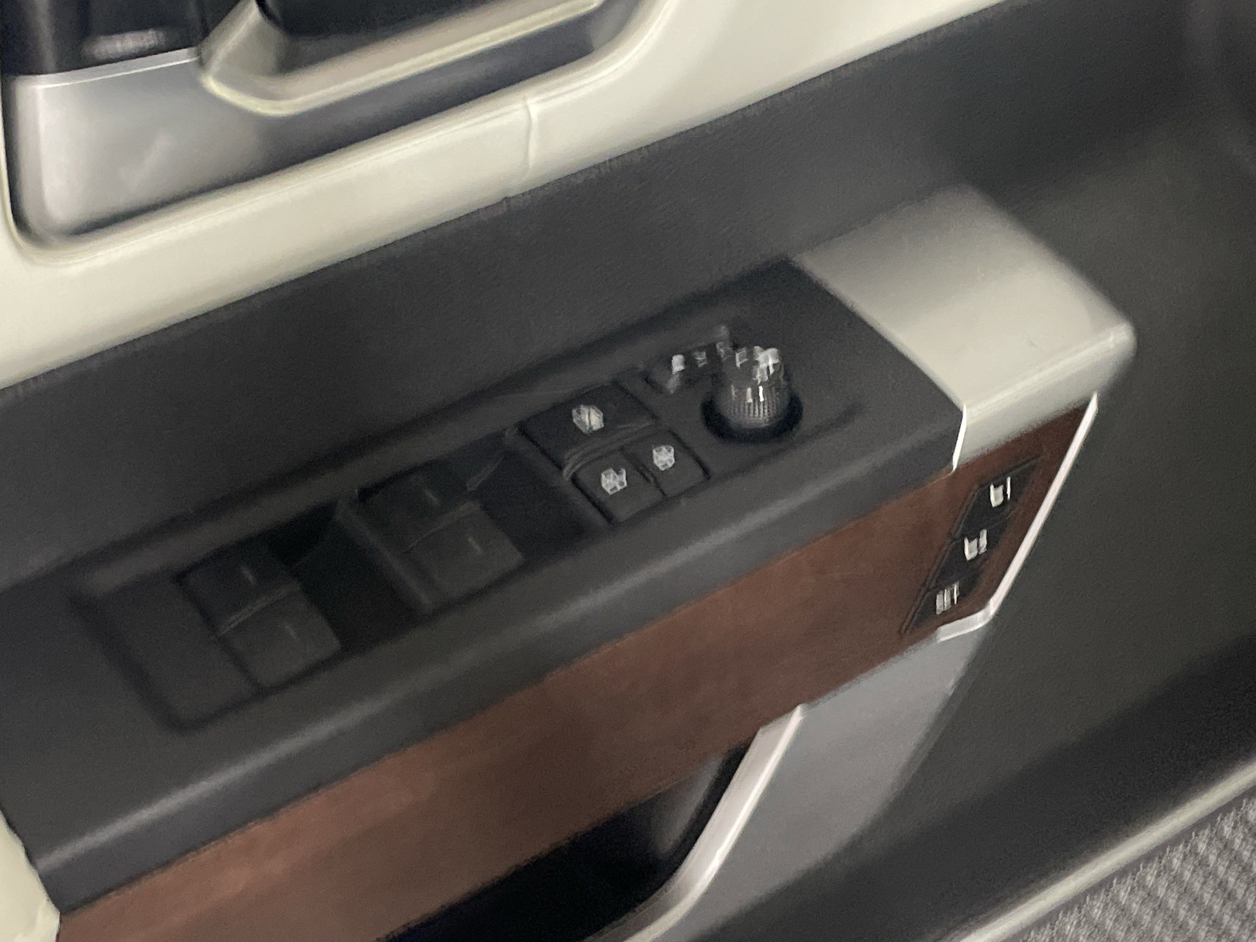 Used 2024 Toyota Tundra Capstone AWD/4WD image 15