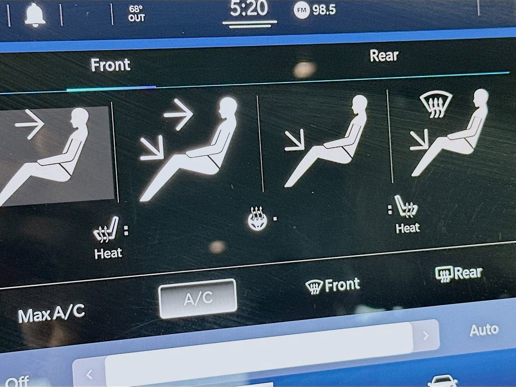 Used 2021 Chrysler Pacifica Touring-L image 19