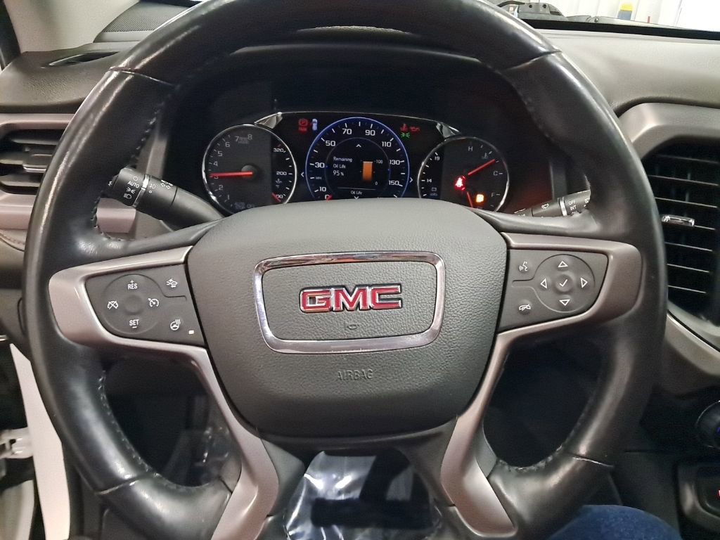 Used 2022 GMC Acadia AT4 w/ Technology Package image 13