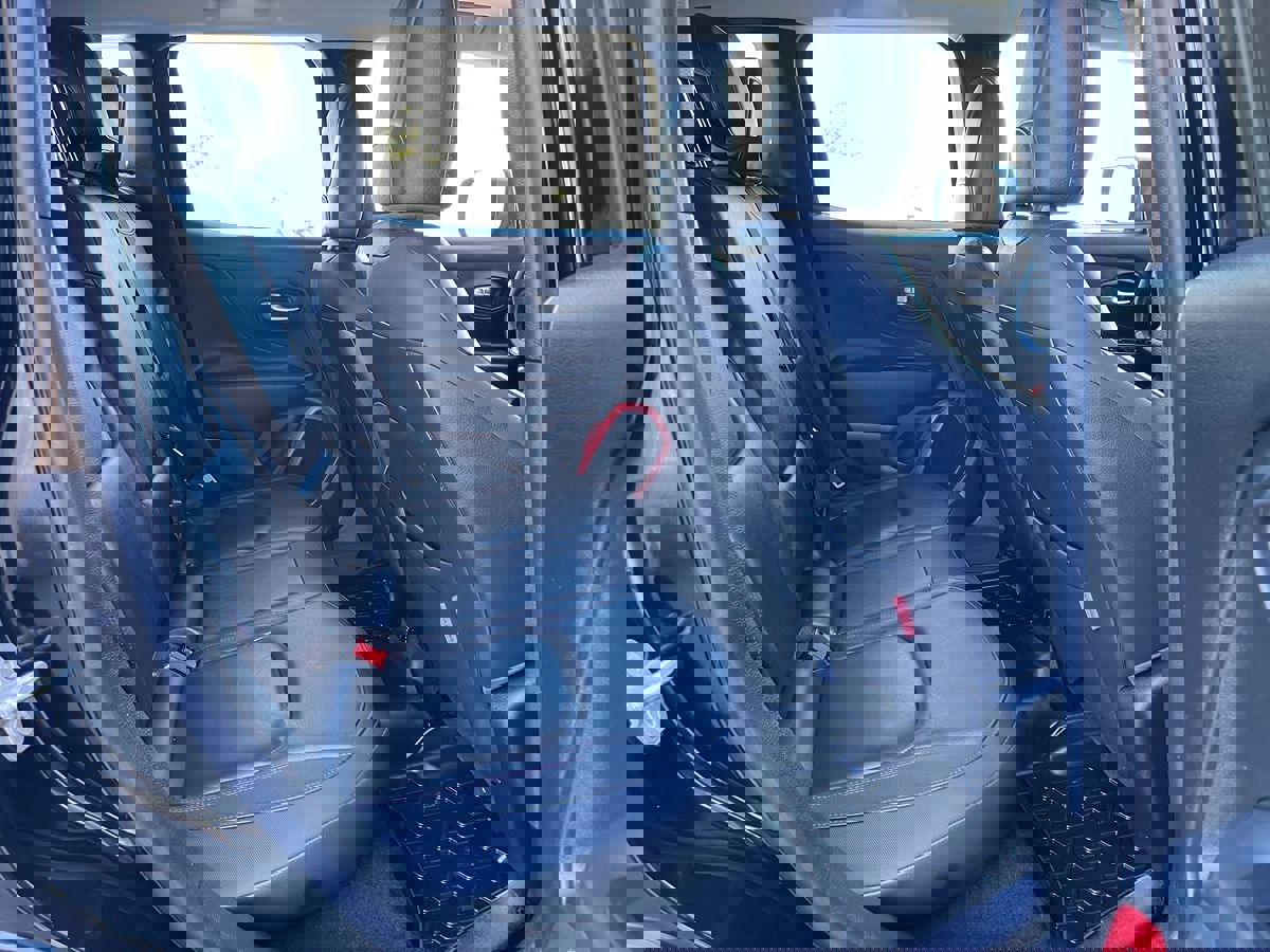 Used 2016 Jeep Renegade Trailhawk w/ Premium Trailhawk Package image 20