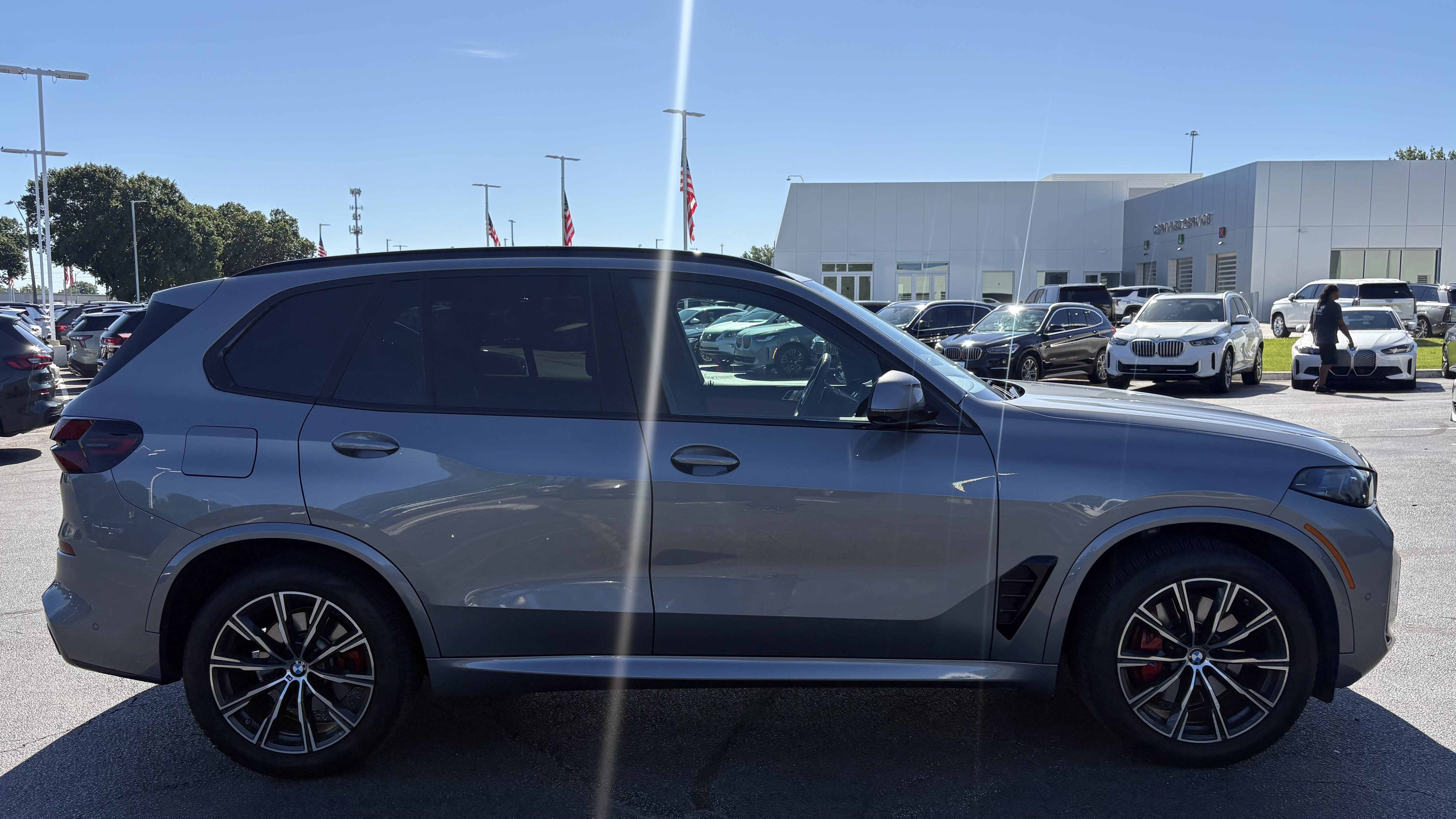 Used 2026 BMW X5 xDrive40i AWD/4WD image 11
