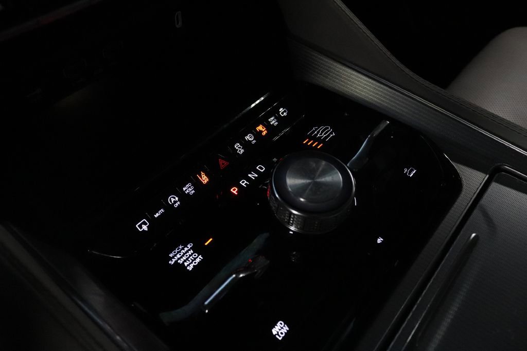 Used 2023 Jeep Grand Wagoneer Series II w/ Premium Group II image 16