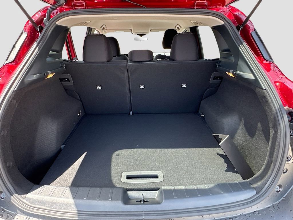 Used 2025 Nissan Kicks SV w/ Charging Package image 22