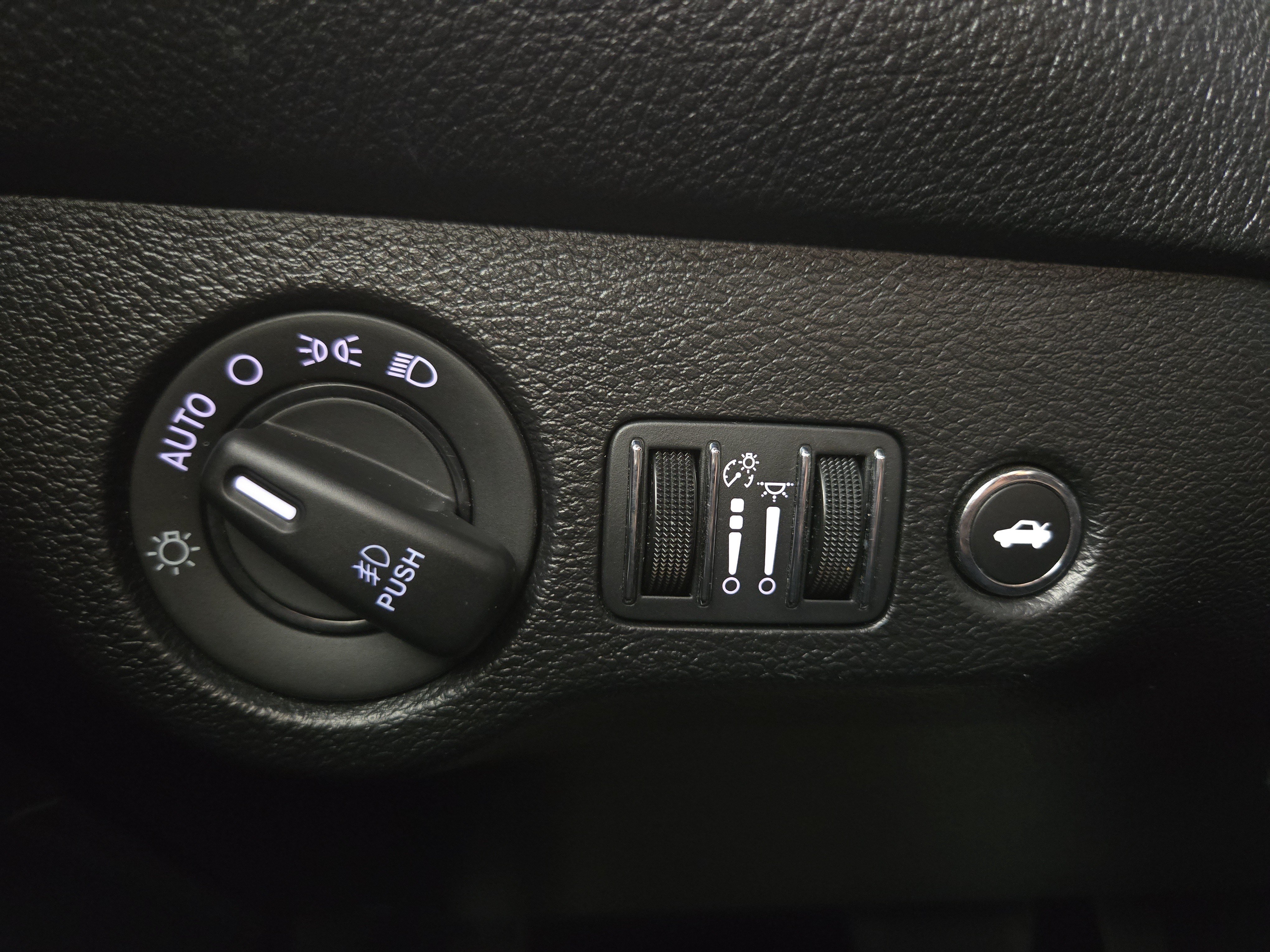 Used 2022 Dodge Challenger GT RWD image 24