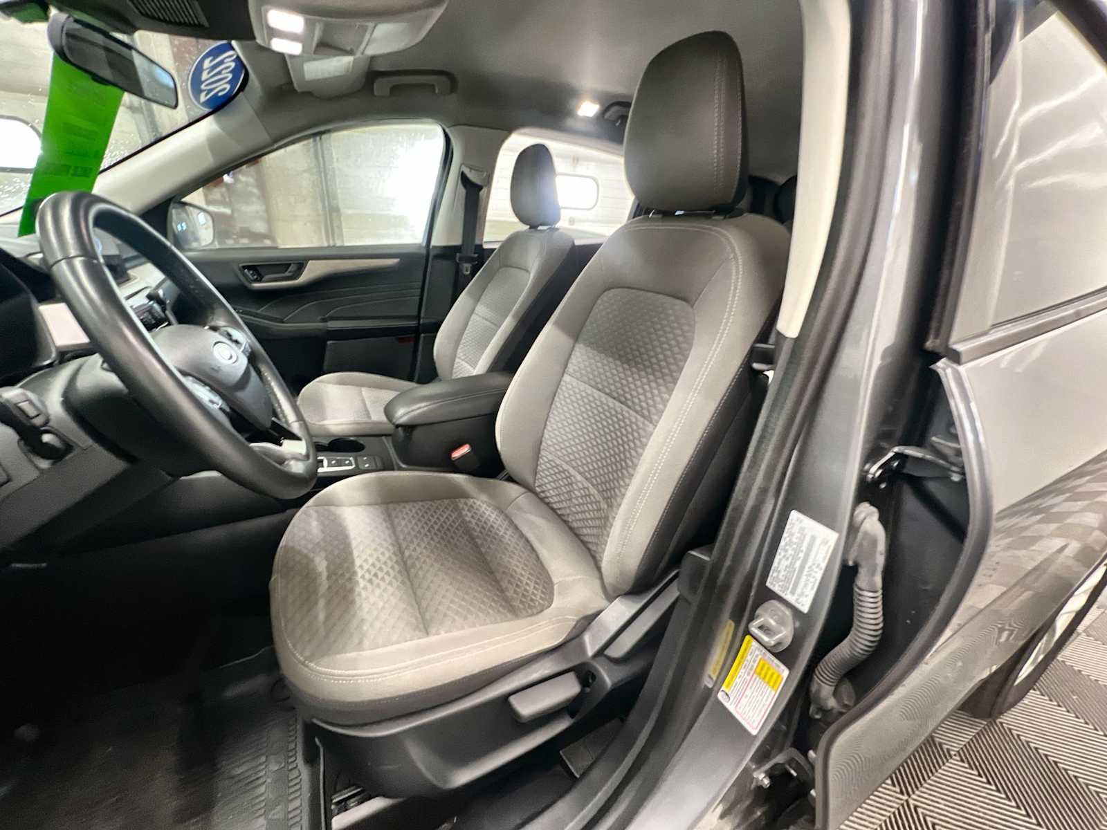 Used 2022 Ford Escape SE w/ Cold Weather Package image 13