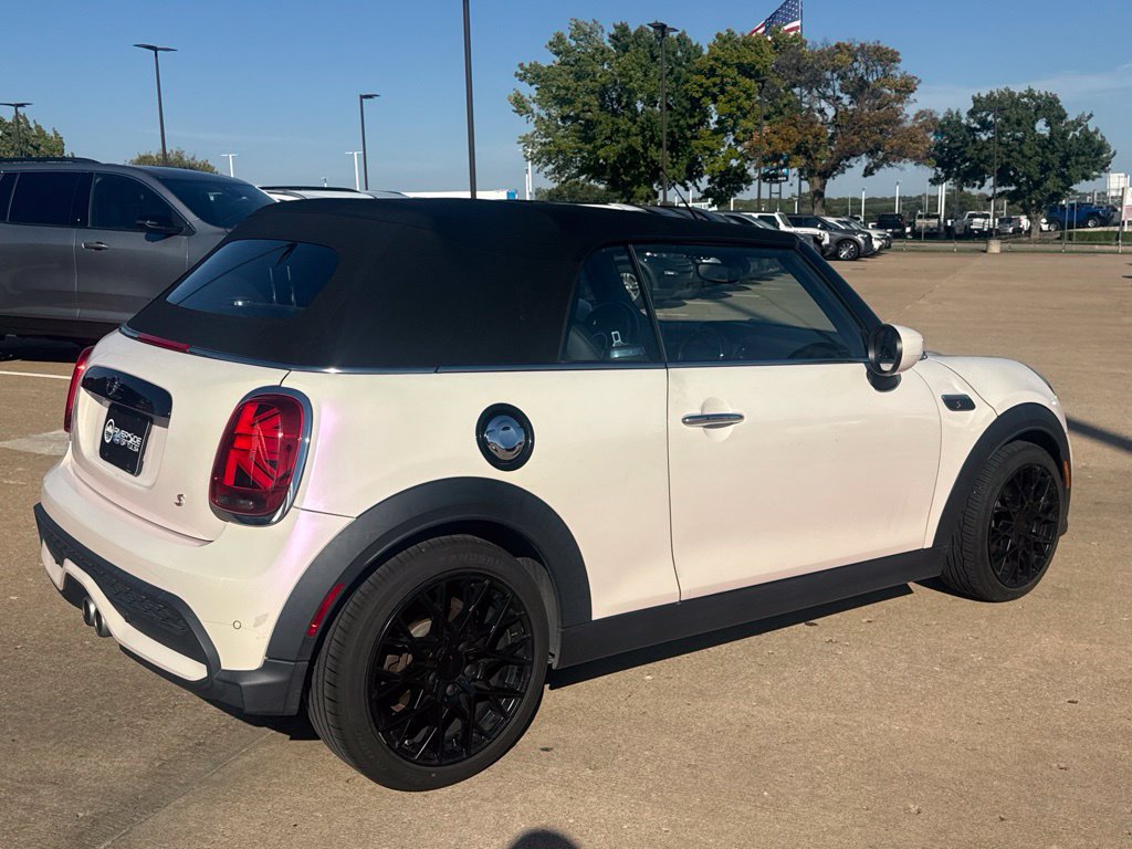 Used 2024 MINI Cooper S FWD image 3