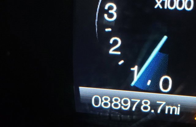 Used 2017 Ford Explorer XLT w/ Equipment Group 202A image 3