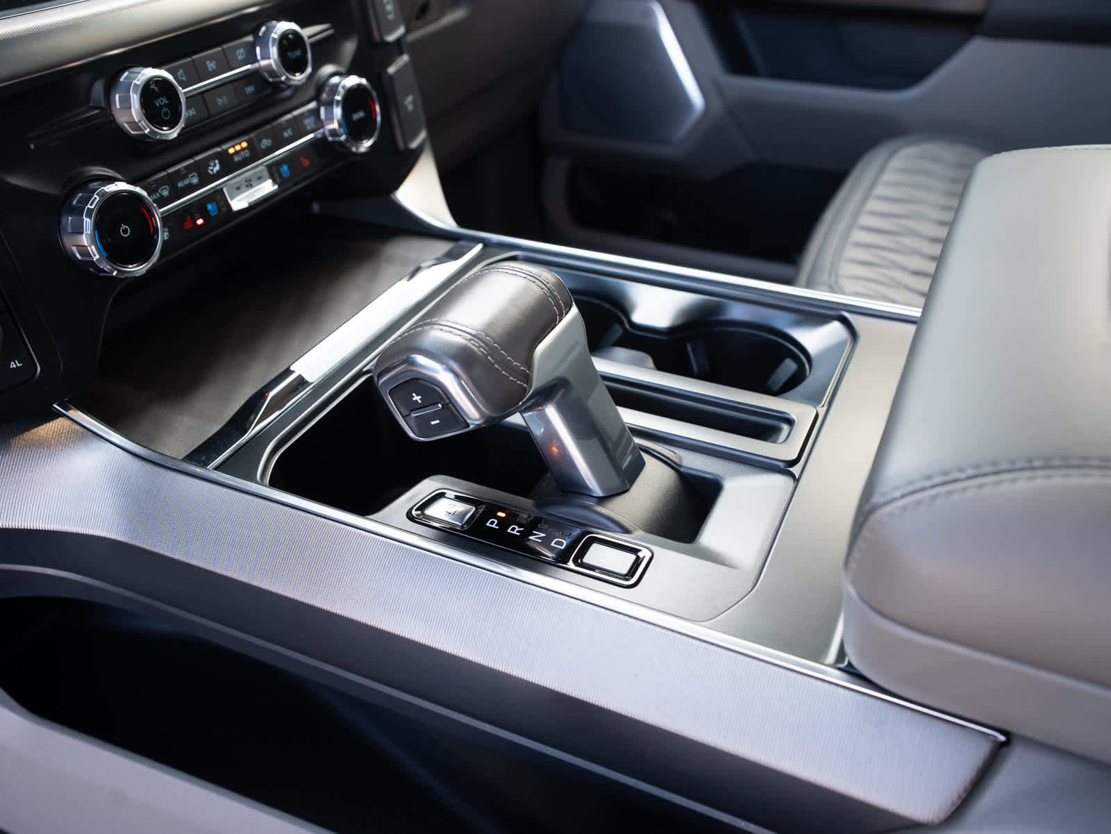 Used 2024 Ford F150 Platinum w/ Equipment Group 703A Plus image 19