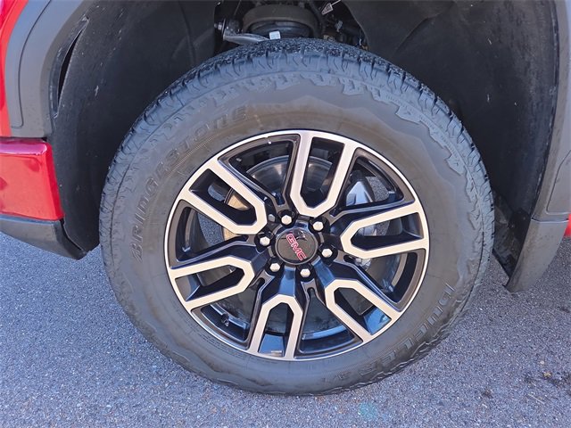 Used 2025 GMC Sierra 1500 AT4 w/ AT4 Premium Package image 9
