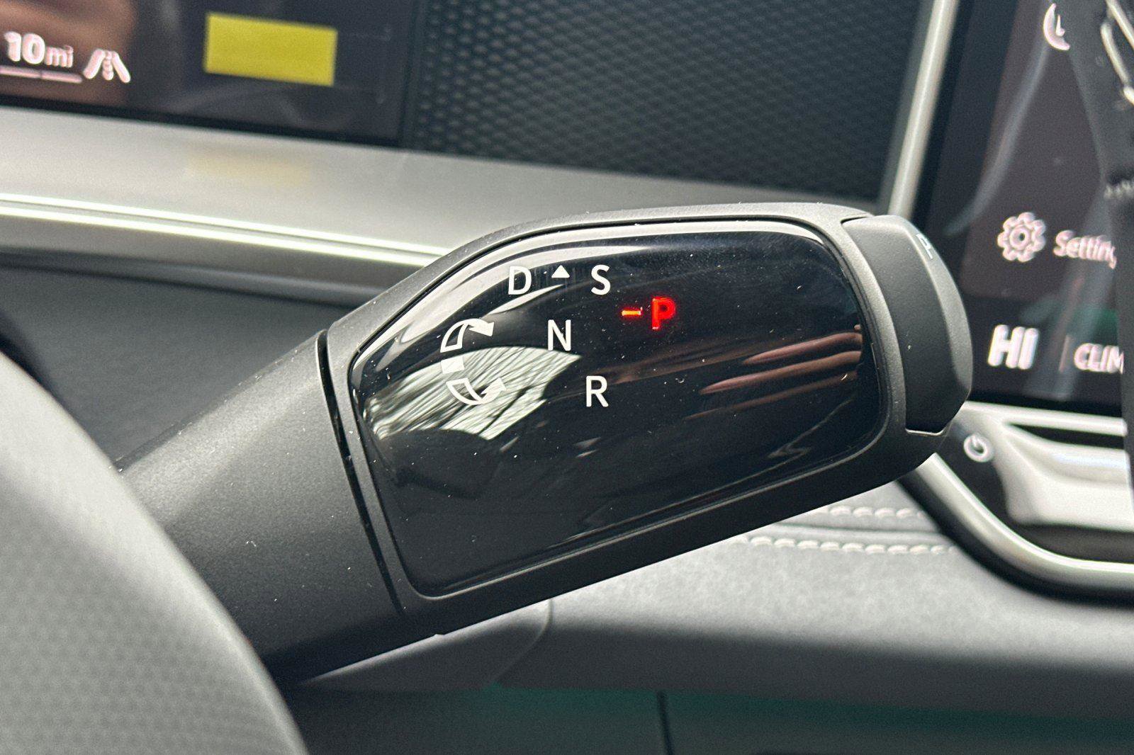 New 2026 Volkswagen Tiguan SE image 20