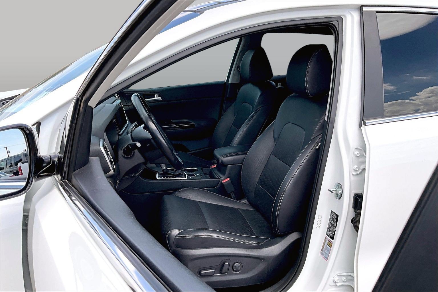 Used 2021 Kia Sportage EX w/ EX Technology Package FWD image 25