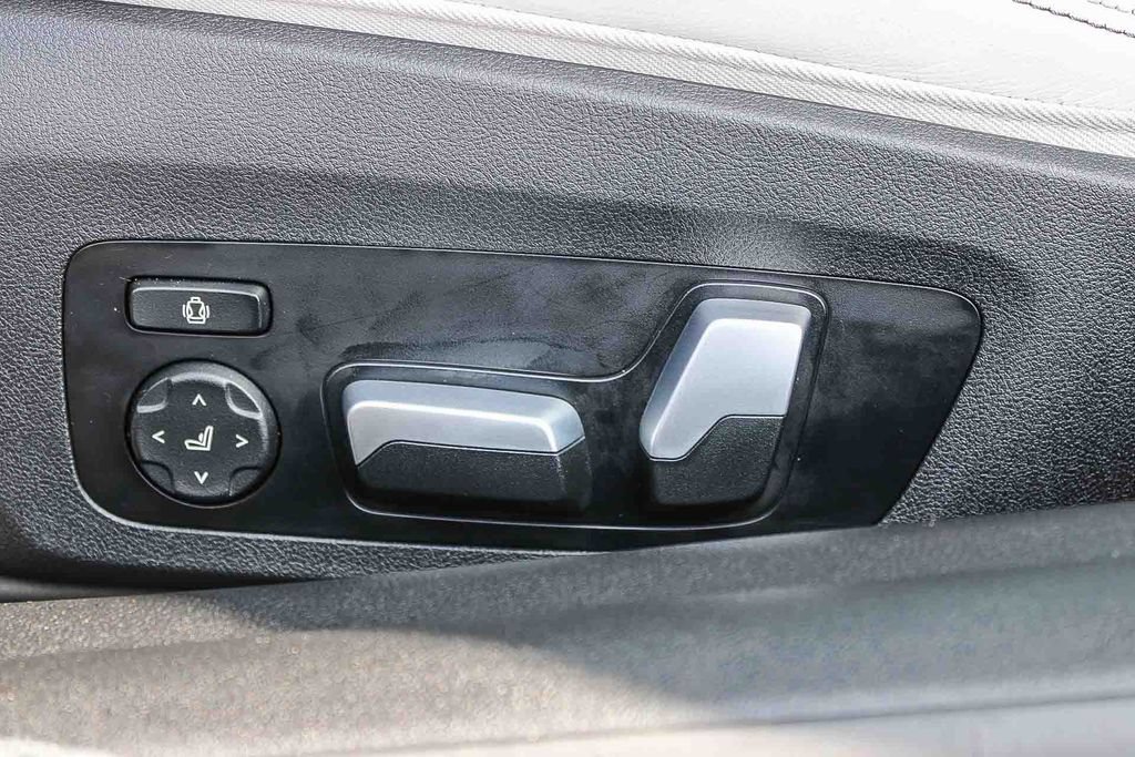 Used 2023 BMW M4 xDrive Competition AWD/4WD image 21