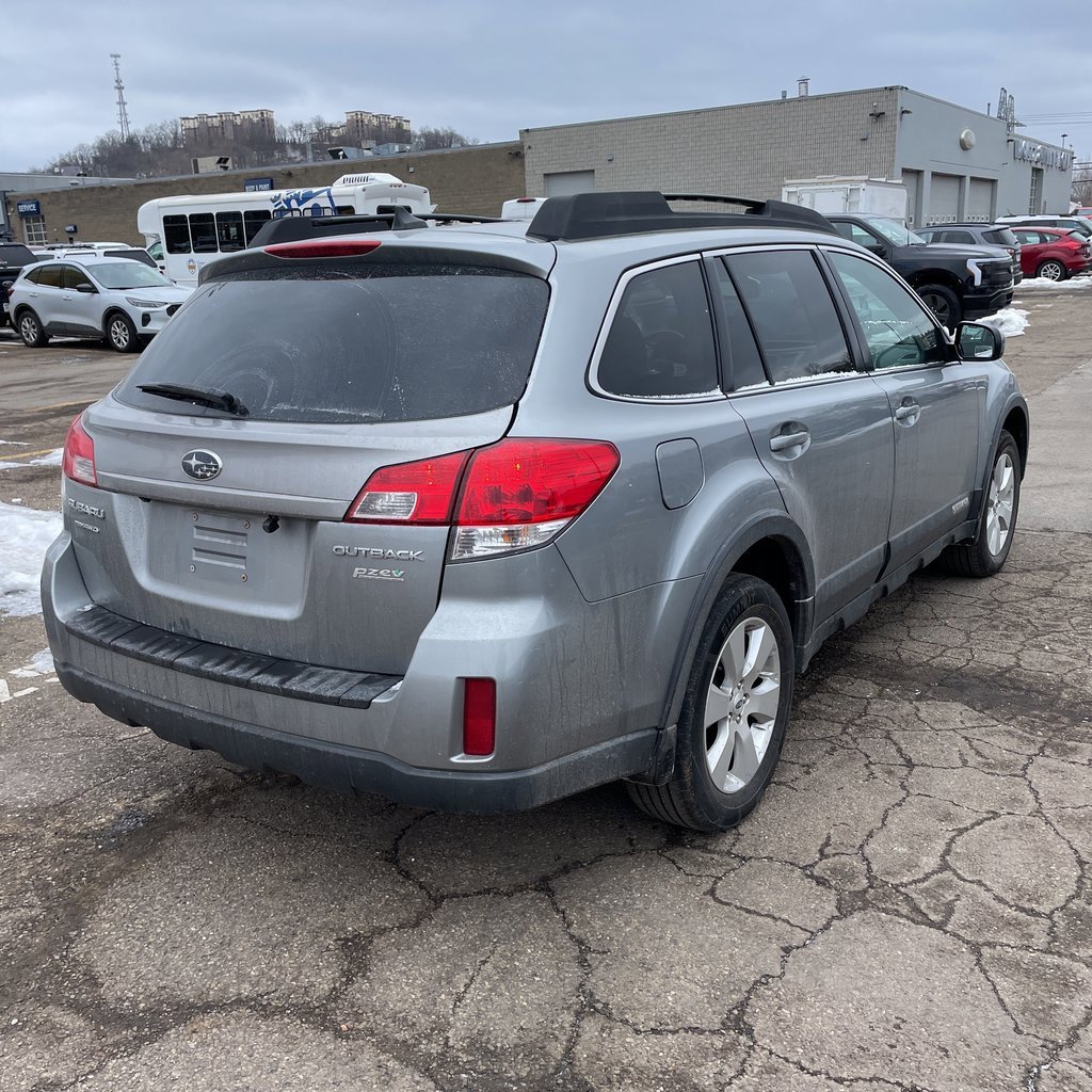 Used 2011 Subaru Outback 2.5i Limited image 5