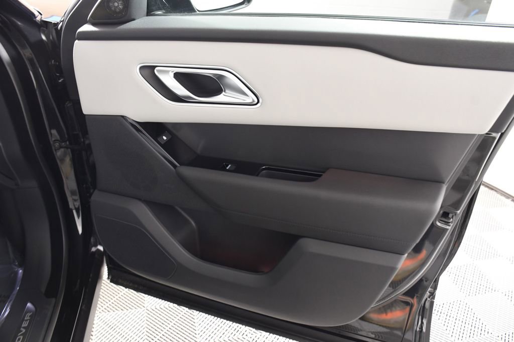 New 2026 Land Rover Range Rover Velar S AWD/4WD image 18
