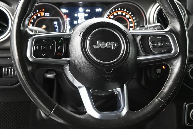 Used 2018 Jeep Wrangler Unlimited Sahara AWD/4WD image 8