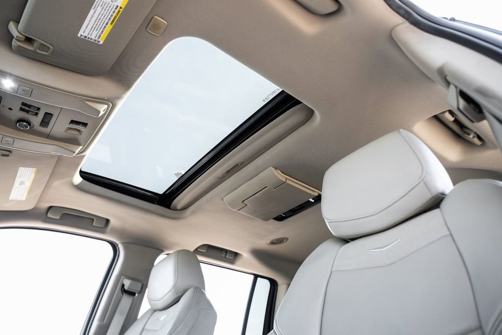 Used 2020 Cadillac Escalade ESV Premium Luxury image 4