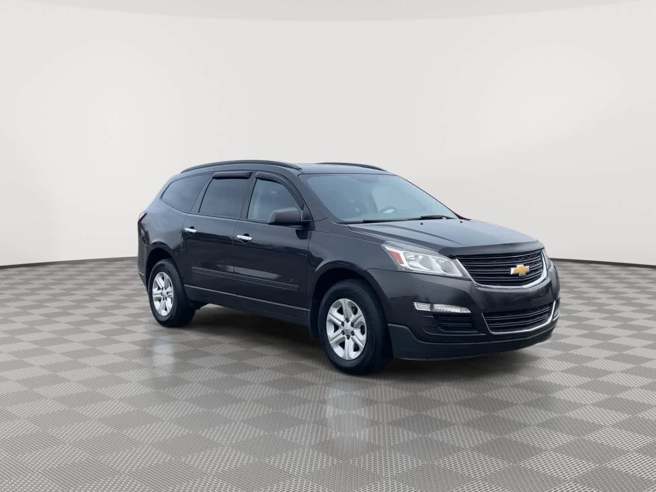 Used 2016 Chevrolet Traverse LS image 2