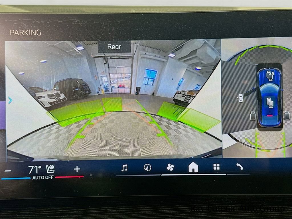 Used 2026 BMW X6 xDrive40i w/ Climate Comfort Package image 14