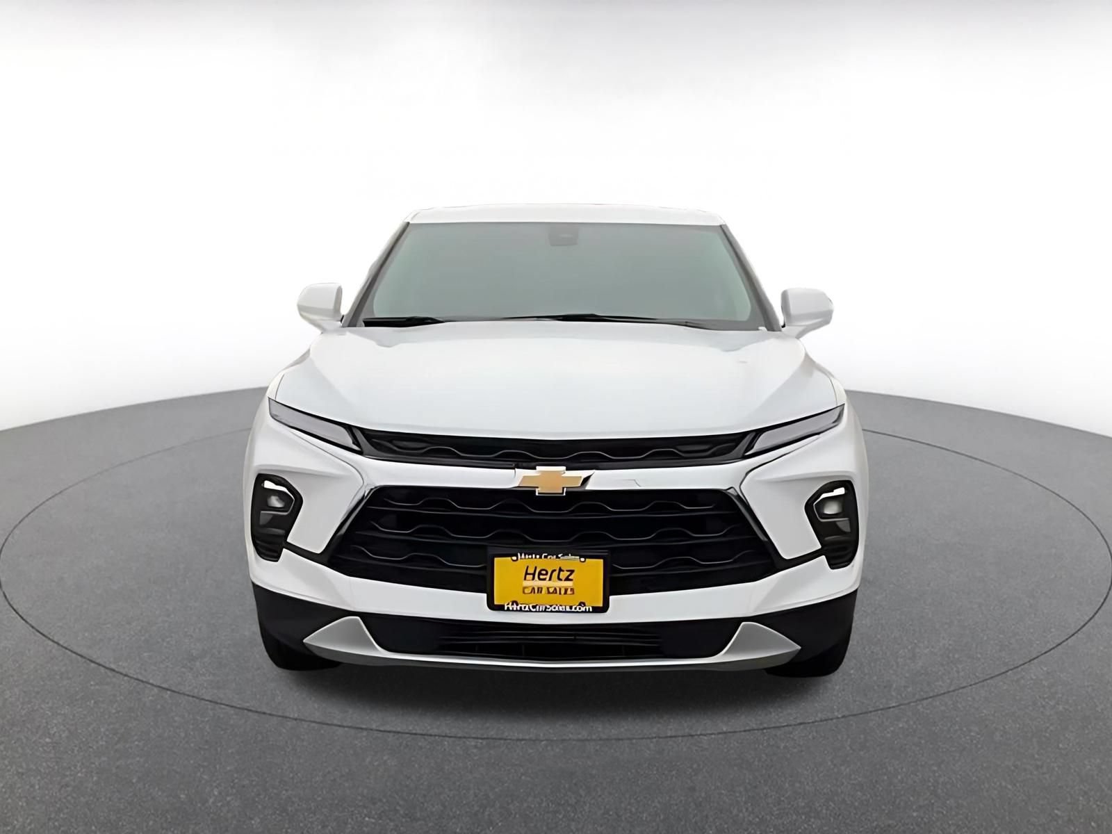 Used 2025 Chevrolet Blazer LT FWD image 4